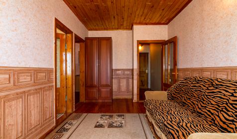 Двухкомнатный с кухней. Гостиница Эдельвейс, г. Ейск