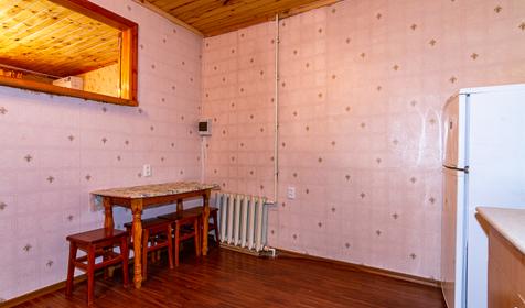 Двухкомнатный с кухней. Гостиница Эдельвейс, г. Ейск