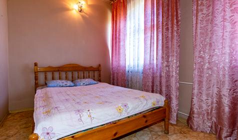 Двухместный с двуспальной кроватью. Гостиница Эдельвейс, г. Ейск