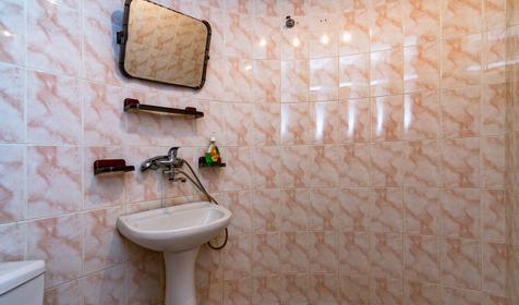 Двухместный с двуспальной кроватью. Гостиница Эдельвейс, г. Ейск