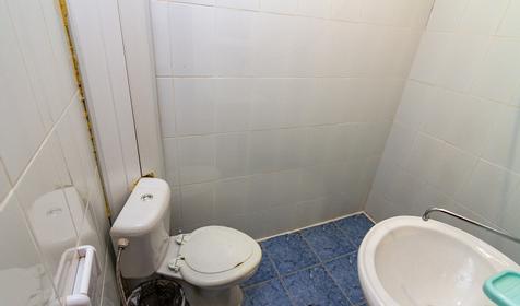 Двухместный номер с раздельными кроватями, 2 этаж. Гостиница Эдельвейс, г. Ейск