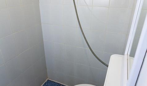 Двухместный номер с раздельными кроватями, 2 этаж. Гостиница Эдельвейс, г. Ейск