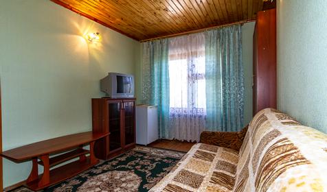 Трехместный однокомнатный, 2 этаж. Гостиница Эдельвейс, г. Ейск