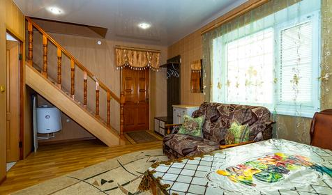 Люкс, 60 кв.м. Гостевой дом На Чапаева 4б, Ейский район, Должанская