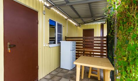 Однокомнатный трехместный номер. Гостевой дом АртДиЖан, Темрюкский район, Веселовка