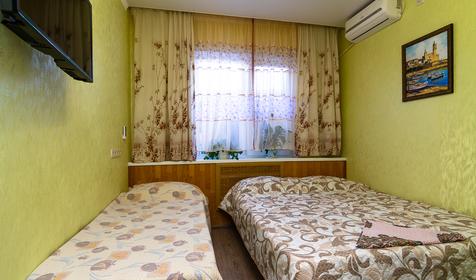 Семейный трехместный трехместный. Гостевой дом Людмила, г. Геленджик, п. Архипо-Осиповка