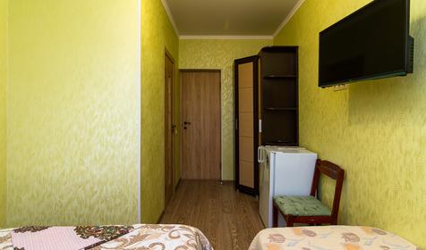 Семейный трехместный трехместный. Гостевой дом Людмила, г. Геленджик, п. Архипо-Осиповка