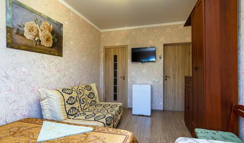 Семейный трехместный трехместный. Гостевой дом Людмила, г. Геленджик, п. Архипо-Осиповка