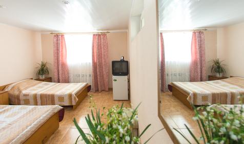 Четырехместный номер с удобствами, с вентилятором