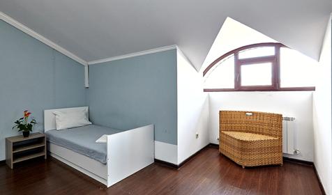 Эконом трехместный