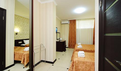 Стандарт трехместный без балкона, цоколь