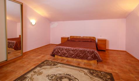 Апартаменты четырехместные двухкомнатные. Отель Кристалл, Геленджик