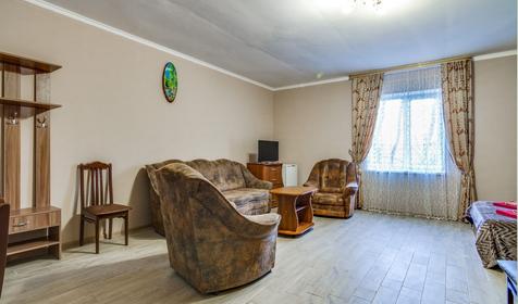 Трехместный стандарт. База отдыха Тавуш, Лабинский район, ст. Упорная