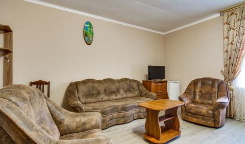 Трехместный стандарт. База отдыха Тавуш, Лабинский район, ст. Упорная