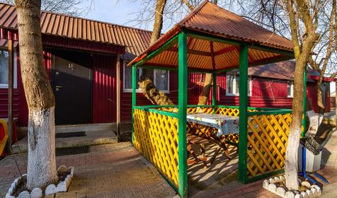 Трехместный стандарт с камином. База отдыха Тавуш, Лабинский район, ст. Упорная