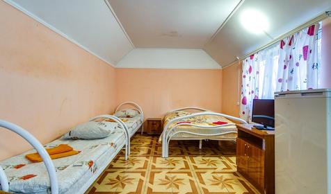 Трехместный стандарт с камином. База отдыха Тавуш, Лабинский район, ст. Упорная