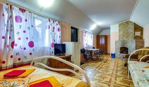 Трехместный стандарт с камином. База отдыха Тавуш, Лабинский район, ст. Упорная