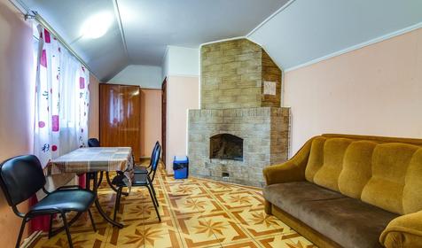 Трехместный стандарт с камином. База отдыха Тавуш, Лабинский район, ст. Упорная