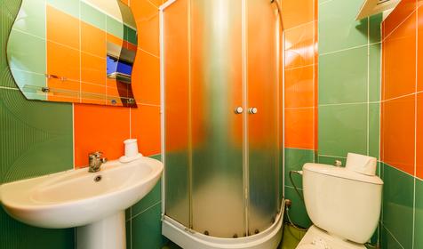 Трехместный