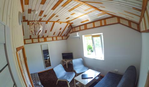 Домик с кухней