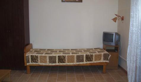 Трехместный эконом, цокольный этаж