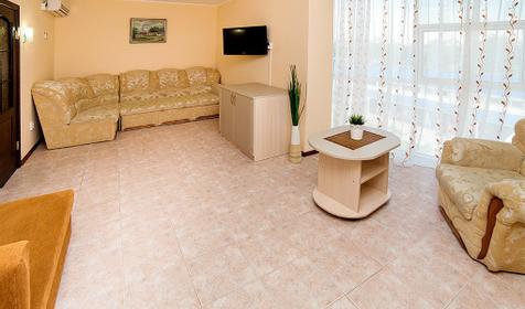 Люкс двухкомнатный. База отдыха Белый лебедь. Анапа