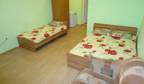 Стандарт трехместный. Гостевой дом Родничок. Анапа
