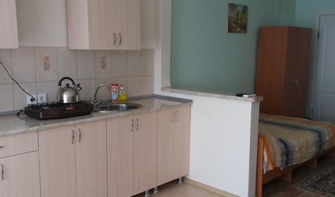 Четырёхместный номер "Студия" №7 с видом на море