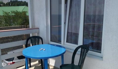 Четырёхместный номер "Студия" №7 с видом на море