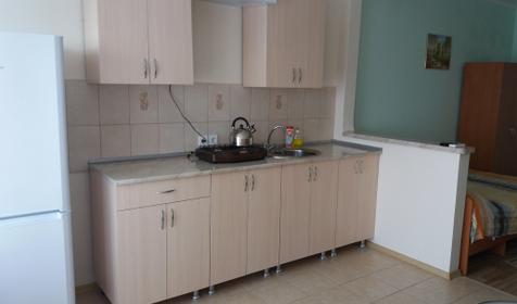 Четырёхместный номер "Студия" №5 с видом на море