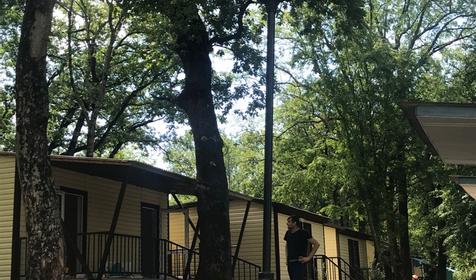 Двухкомнатный с удобствами, Летние домики