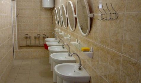 Трех-, четырехместный с частичными удобствами