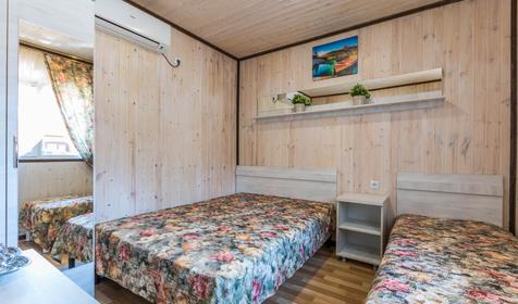 Домик двухкомнатный шестиместный