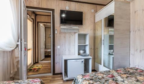 Трехместный с удобствами на два номера