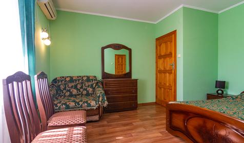 Люкс трехместный. Гостевой дом Лидия, Сочи, Адлер