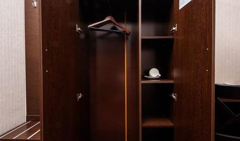 Люксдвухкомнатный двухместный (вид на море). Отель Калифорния, Геленджик