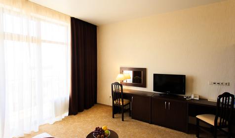 Стандарт двухместный (вид на море) с балконом. Отель Калифорния, Геленджик