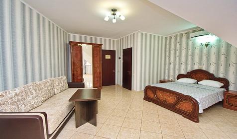 Полулюкс пятиместный без балкона, 5 этаж