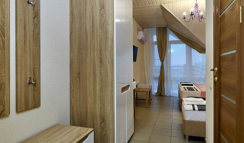 Стандарт трехместный однокомнатный. Отель Золотой фазан, Темрюк, Кучугуры