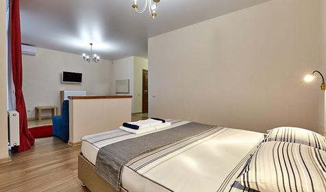 Стандарт-студия улучшенный техместный. Отель Золотой фазан, Темрюк, Кучугуры