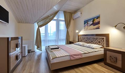 Семейный улучшенный трехкомнатный четырехместный с двумя санузлами. Отель Золотой фазан, Темрюк, Кучугуры