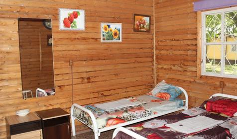 Четырехместный эконом. База отдыха "Кедр". Ейск