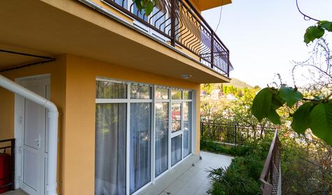 Коттедж с двориком и террасой. Гостевой комплекс Лето, Сочи, Лазаревское