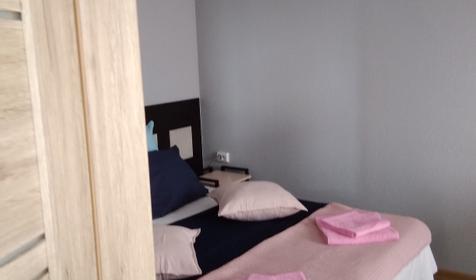 Двух-, пятиместный коттедж