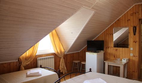 Трехместный