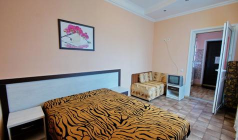 Двухкомнатный с кухней в коттедже на 3 этаже