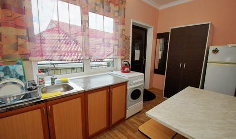 Двухкомнатный с кухней в коттедже на 3 этаже