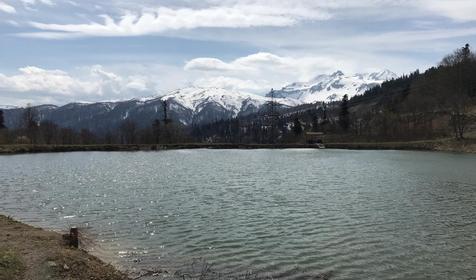 Романтик у реки