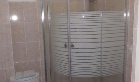 Трехместный стандарт с балконом в четырехэтажном корпусе