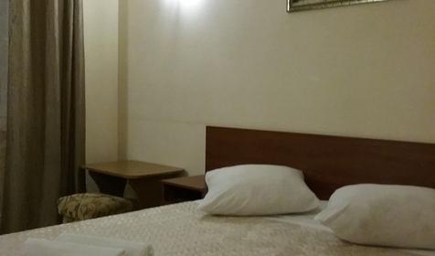 Двухместный стандарт в четырехэтажном корпусе без балкона